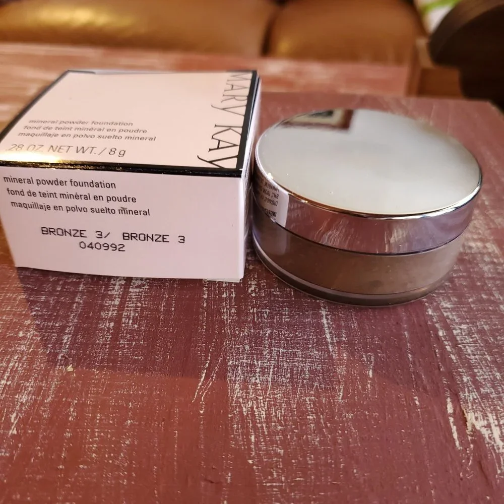 Bronze 3 Mary Kay Mineral Powder Foundation -  Hard to Find - Discontinued